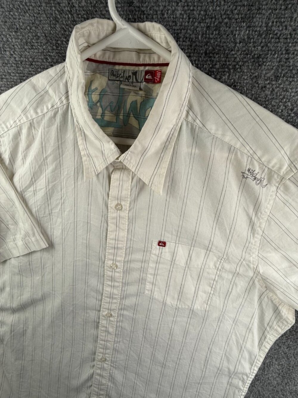 Quiksilver Men Short Sleeve Button Up Shirt Large Striped White Polyester Cotton